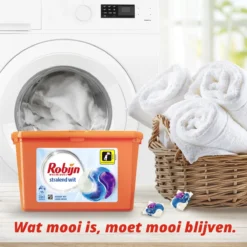 Robijn Wascapsules - 3-in-1 - Stralend Wit - 15 Stuks 13 Robijn Wascapsules - 3-in-1 - Stralend Wit - 15 Stuks -Schoonmaakmiddelen 1200x1200 308