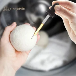 Merkloos Droger Ballen XL 8 Stuks – Zero Waste Dryer Balls - Duurzaam – Wasverzachter – Herbruikbare Drogerballen – Droogt De Was Sneller – Tiny Panda 16 Merkloos Droger Ballen XL 8 Stuks – Zero Waste Dryer Balls - Duurzaam – Wasverzachter – Herbruikbare Drogerballen – Droogt De Was Sneller – Tiny Panda -Schoonmaakmiddelen 1200x1200 720