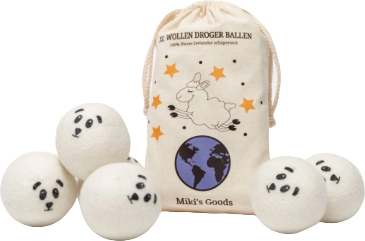 Miki's Goods® XL Wollen Drogerballen 6 Stuks - Panda Wasballen - Duurzaam - Wasbol - 100% Nieuw-Zeelandse Schapenwol - Wasbollen - Herbruikbaar- Droogballen - Snellere Droogtijd - Zuigt Dierenharen Op 1 Miki's Goods® XL Wollen Drogerballen 6 Stuks - Panda Wasballen - Duurzaam - Wasbol - 100% Nieuw-Zeelandse Schapenwol - Wasbollen - Herbruikbaar- Droogballen - Snellere Droogtijd - Zuigt Dierenharen Op