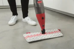Vileda 1.2.Spray MAX - Vlakke Mop Met Sproeisysteem En Pad In Microvezels -Schoonmaakmiddelen 1200x799 17