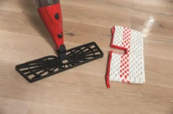 Vileda 1.2.Spray MAX - Vlakke Mop Met Sproeisysteem En Pad In Microvezels -Schoonmaakmiddelen 1200x799 21