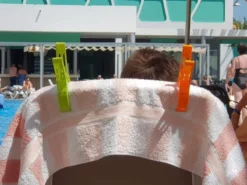 Set Van 4 Stuks Grote Plastic Handdoeken Knijpers, Badlaken Wasknijpers XXL, Strandlaken / Kleed Vastmaken Aan Ligbed, Stoel Of Zonnebed (gebruik Op Strand, Balkon Of Tuin) -Schoonmaakmiddelen 1200x900 71