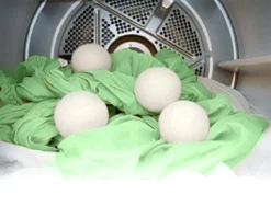 Jean's Goods Drogerballen - Droogballen - Wasdrogerballen - Wasdroger Ballen - Wasbol - Wasbollen - Wasballen - Energiebesparende Producten - Energiebesparend - Duurzaam Cadeau - RWS Wol - Zero Waste - Wasverzachter - Beige - 6 Stuks -Schoonmaakmiddelen 1200x969