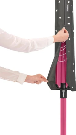 Brabantia Lift-O-Matic Droogmolen Met Metalen Grondanker, Beschermhoes, Wasknijpertasje En Wasknijpers - 50 M - Spring Pink -Schoonmaakmiddelen 672x1200 2