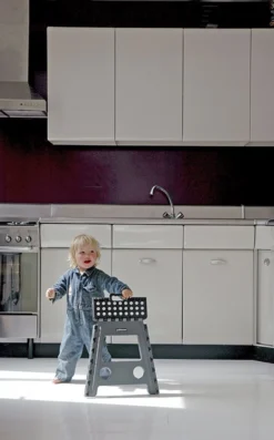 PUHLMANN - Inklapbare Kruk, JAMES, Plastic, Grijs, 40 Cm Hoog, Max 90 Kilo 7 PUHLMANN - Inklapbare Kruk, JAMES, Plastic, Grijs, 40 Cm Hoog, Max 90 Kilo -Schoonmaakmiddelen 746x1200 1