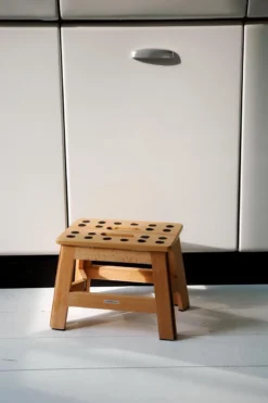 PUHLMANN - Inklapbare Kruk, JAMES, Hout, 23 Cm Hoog, Max 150 Kilo -Schoonmaakmiddelen 798x1200 5
